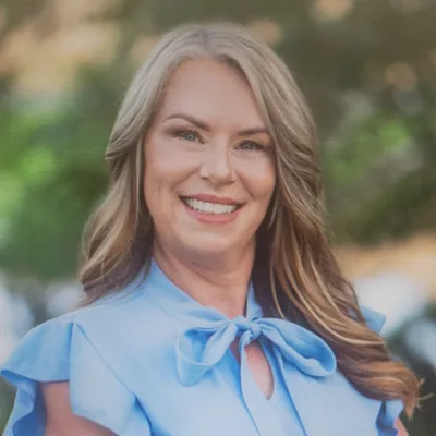 hollie kratzberg avatar.webp